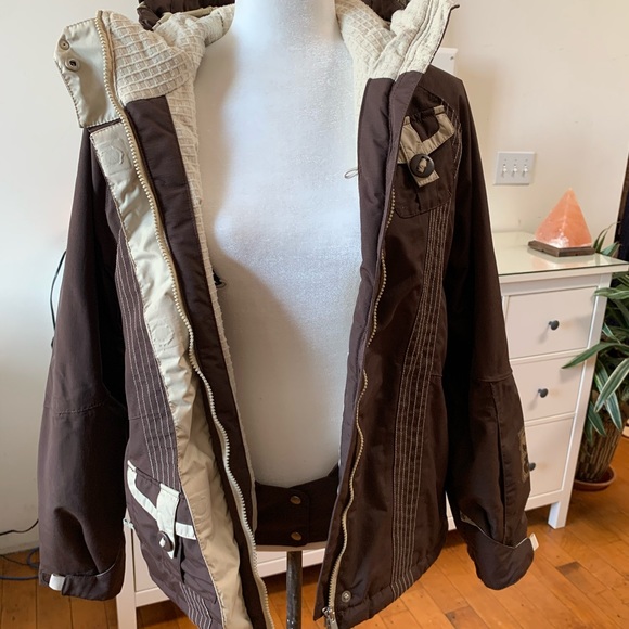 Sepia brown winter jacket. - Picture 11 of 16